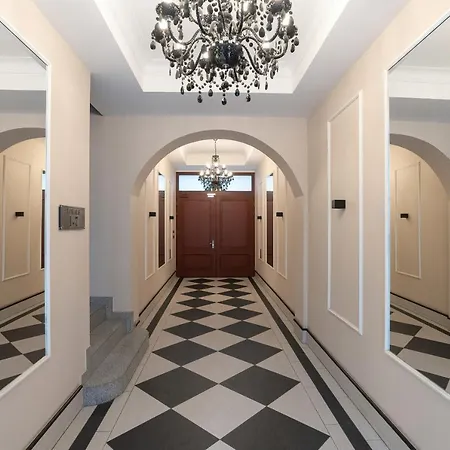 Komeda Hidden In Old Town By Renters Apartamento Poznan