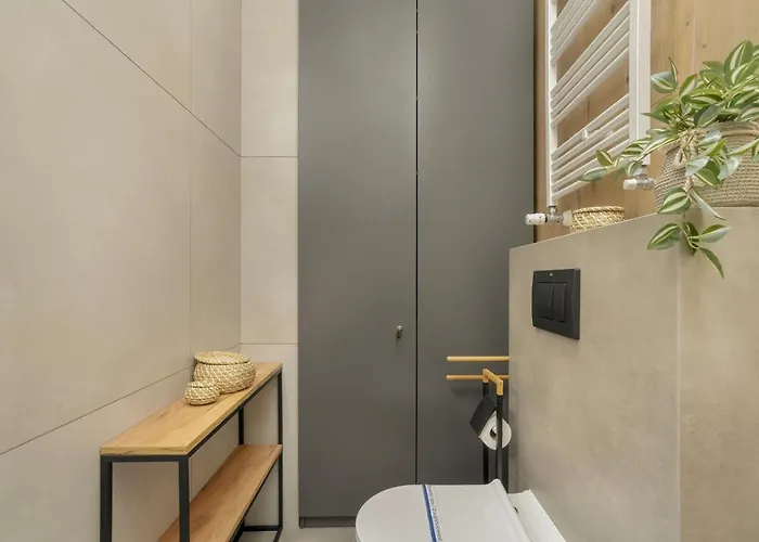 Komeda Hidden In Old Town By Renters * Poznan